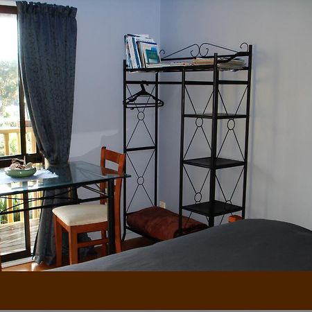 Manuka Lodge Tryphena Екстер'єр фото
